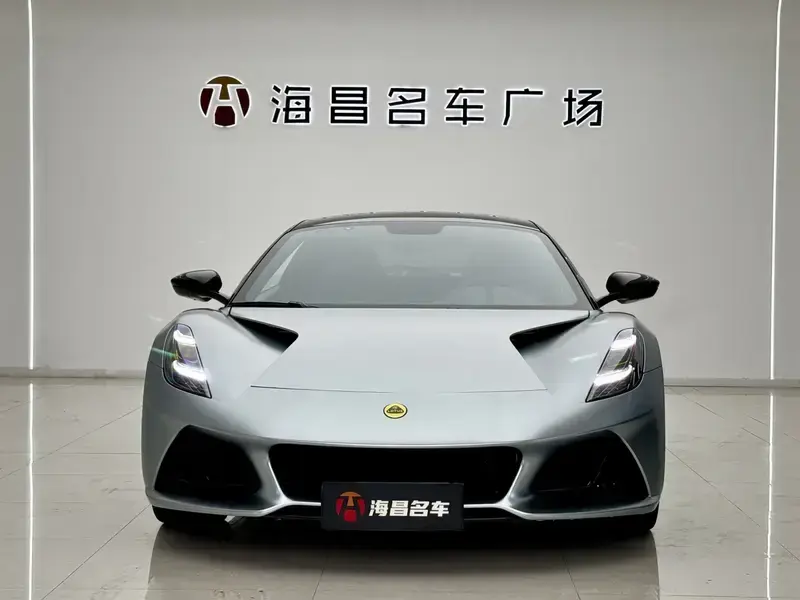 2022 Lotus Emira с пробегом 8 000 км