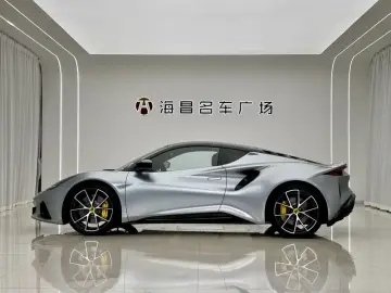 2022 Lotus Emira с пробегом 8 000 км