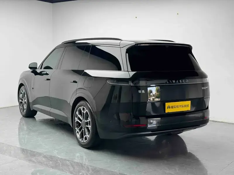 2025 Lynk & Co 900 с пробегом 25 800 км