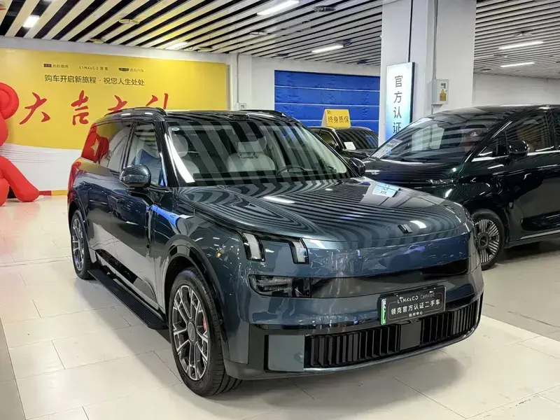 2025 Lynk & Co 900 с пробегом 6 000 км