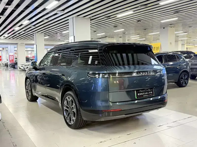2025 Lynk & Co 900 с пробегом 6 000 км