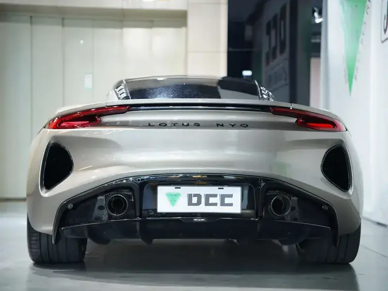 2022 Lotus Emira с пробегом 12 200 км
