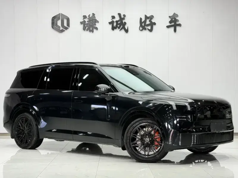 2025 Lynk & Co 900 с пробегом 55 000 км