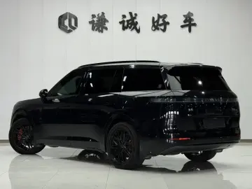 2025 Lynk & Co 900 с пробегом 55 000 км
