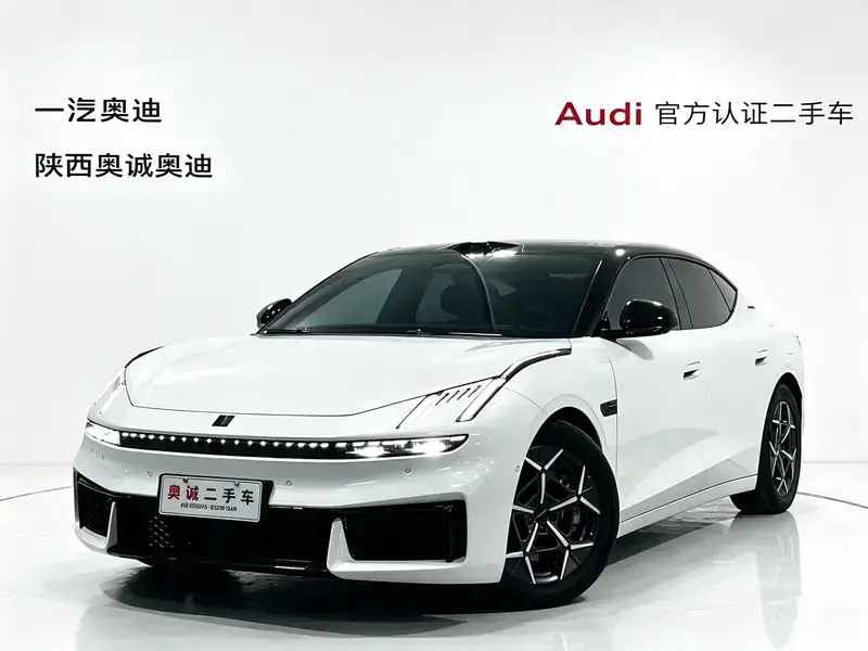 2026 Lynk & Co 10 с пробегом 12 000 км