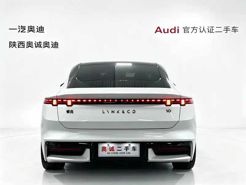 2026 Lynk & Co 10 с пробегом 12 000 км