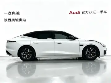 2026 Lynk & Co 10 с пробегом 12 000 км