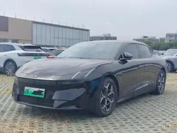 Lynk & Co Z10