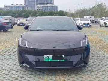 2024 Lynk & Co Z10 с пробегом 8 000 км