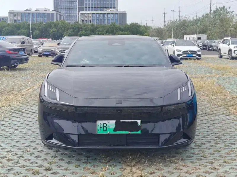 2024 Lynk & Co Z10 с пробегом 8 000 км
