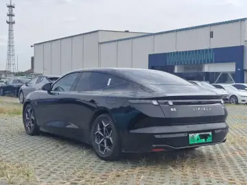 2024 Lynk & Co Z10 с пробегом 8 000 км