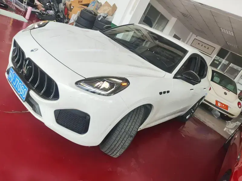 2023 Maserati Grecale с пробегом 42 000 км