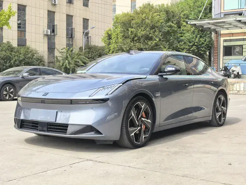2024 Lynk & Co Z10 с пробегом 35 000 км