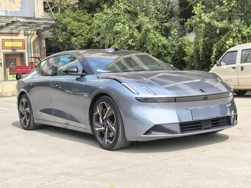 2024 Lynk & Co Z10 с пробегом 35 000 км