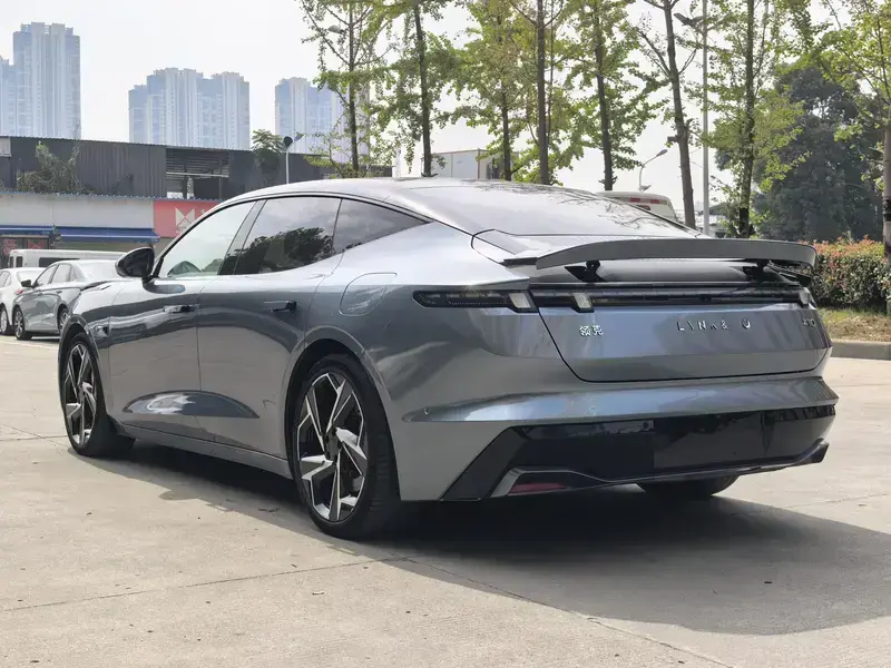 2024 Lynk & Co Z10 с пробегом 35 000 км