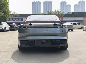 2024 Lynk & Co Z10 с пробегом 35 000 км