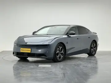 2024 Lynk & Co Z10 с пробегом 27 400 км