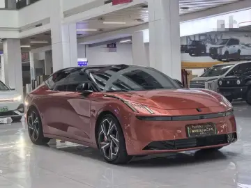 2024 Lynk & Co Z10 с пробегом 31 300 км