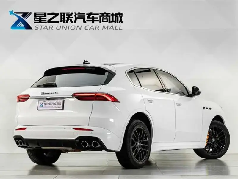 2023 Maserati Grecale с пробегом 17 400 км