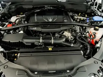 2023 Maserati Grecale с пробегом 17 400 км