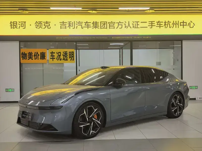 2024 Lynk & Co Z10 с пробегом 13 000 км