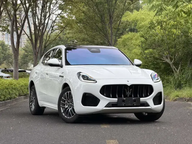 2023 Maserati Grecale с пробегом 11 000 км
