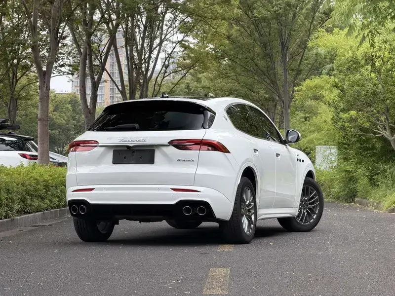 2023 Maserati Grecale с пробегом 11 000 км
