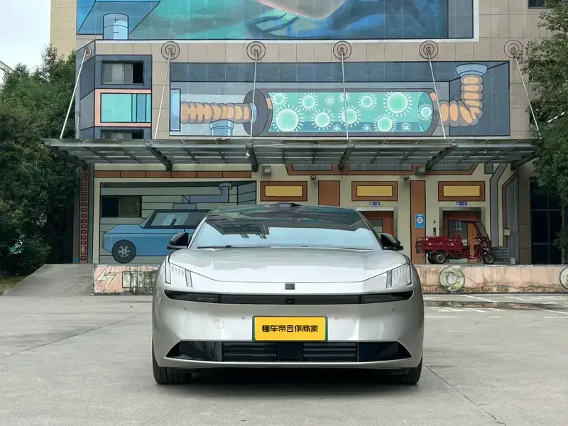 2024 Lynk & Co Z10 с пробегом 35 000 км