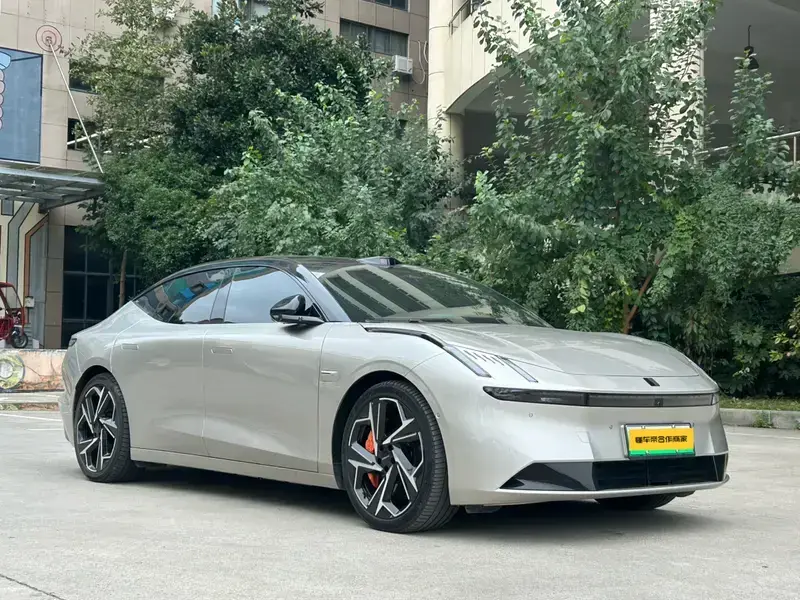 2024 Lynk & Co Z10 с пробегом 35 000 км