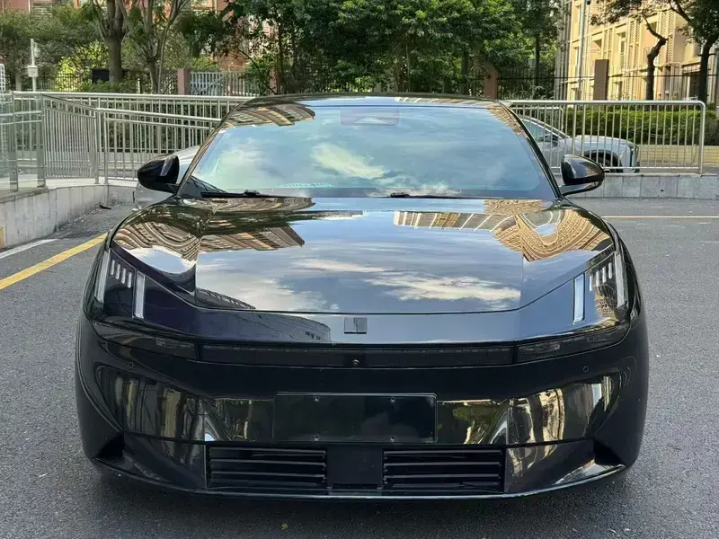 2024 Lynk & Co Z10 с пробегом 30 000 км