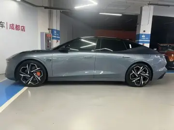 2024 Lynk & Co Z10 с пробегом 29 000 км