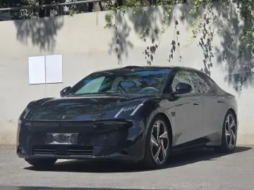 2024 Lynk & Co Z10 с пробегом 63 000 км