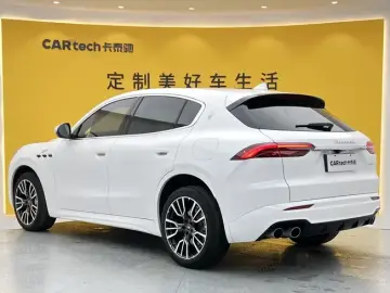 2023 Maserati Grecale с пробегом 12 000 км