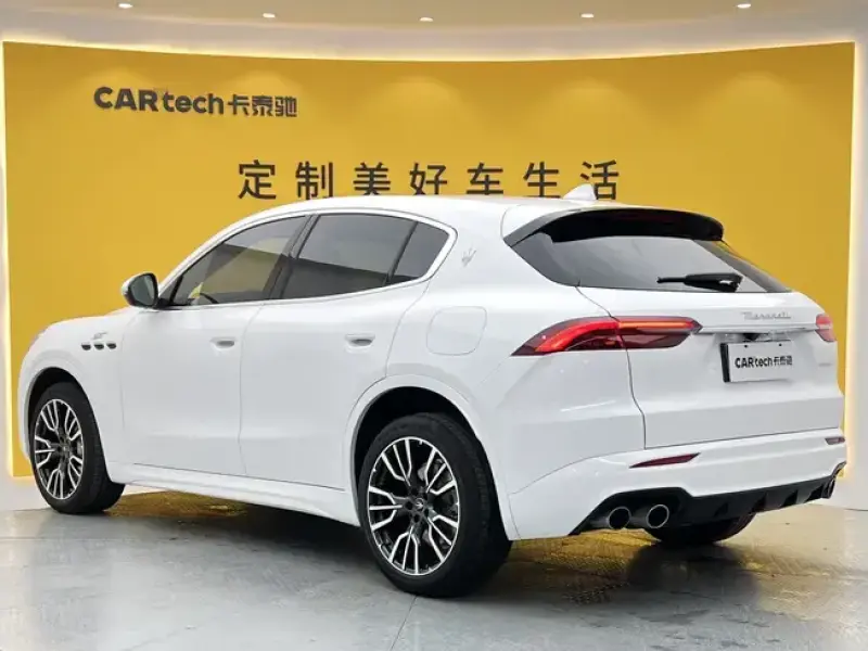 2023 Maserati Grecale с пробегом 12 000 км