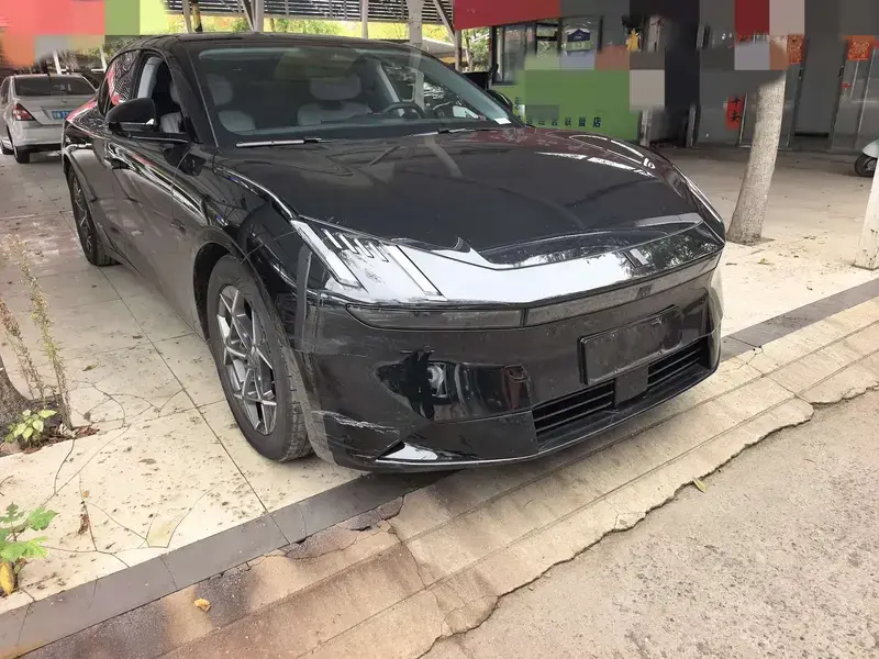2024 Lynk & Co Z10 с пробегом 12 000 км