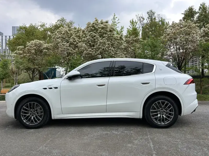 2023 Maserati Grecale с пробегом 28 000 км