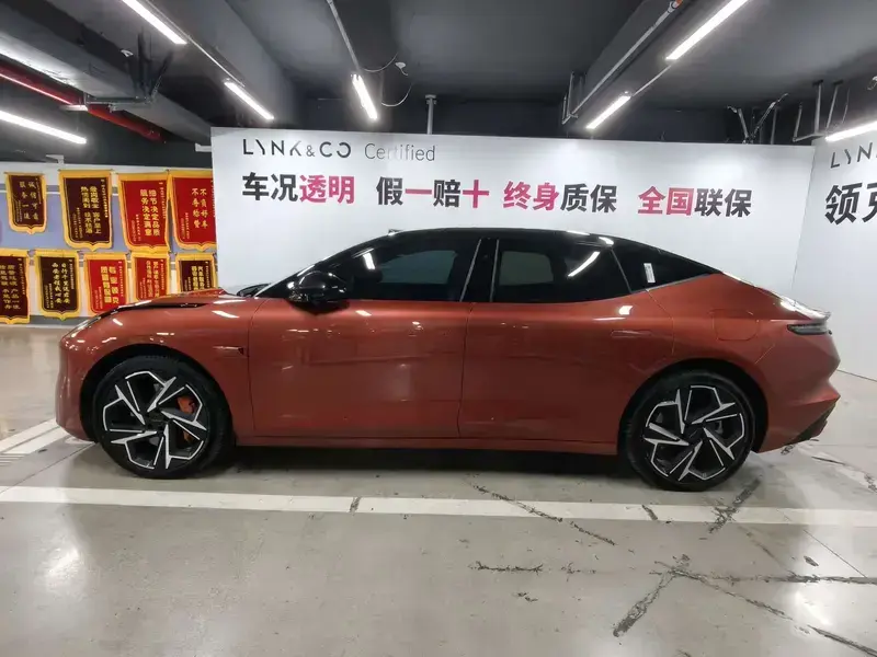 2024 Lynk & Co Z10 с пробегом 27 000 км