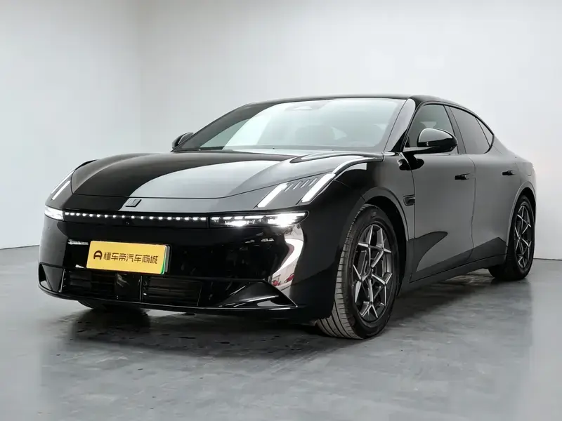 2024 Lynk & Co Z10 с пробегом 11 900 км