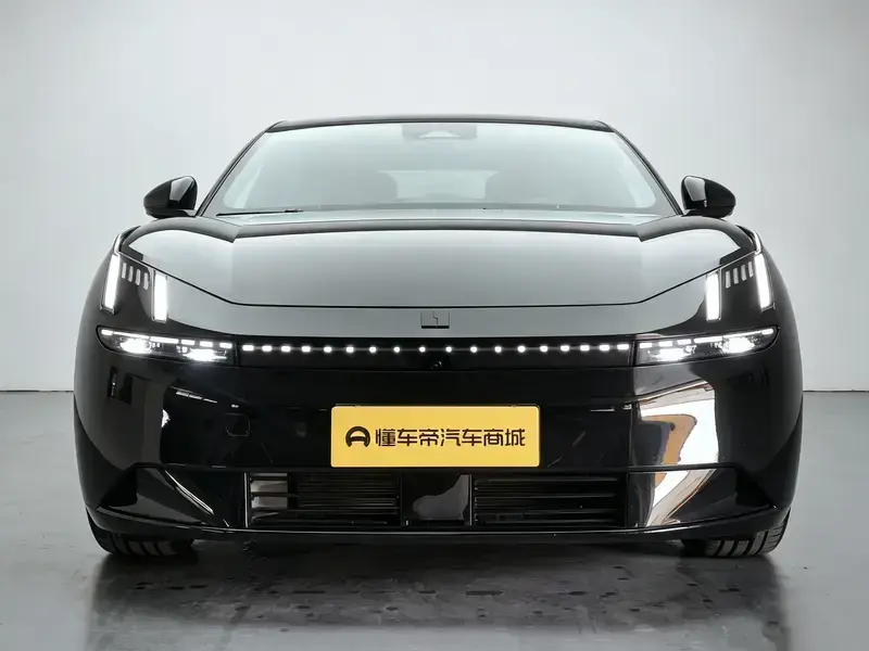 2024 Lynk & Co Z10 с пробегом 11 900 км