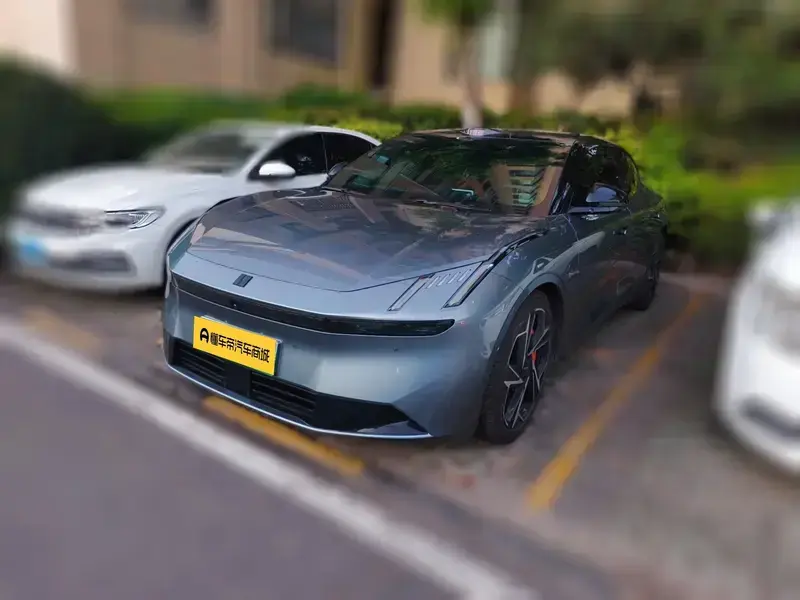 2024 Lynk & Co Z10 с пробегом 40 600 км