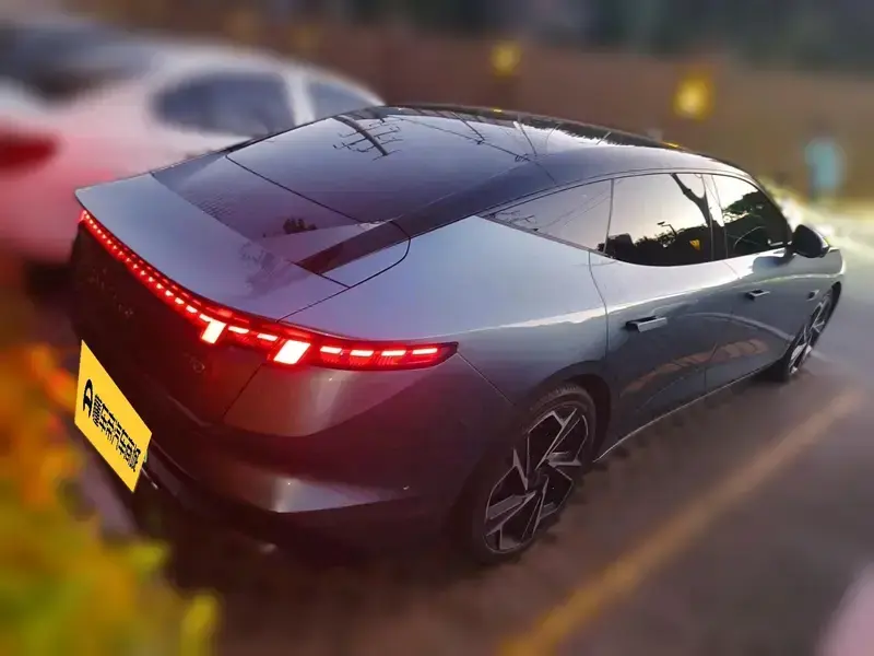 2024 Lynk & Co Z10 с пробегом 40 600 км