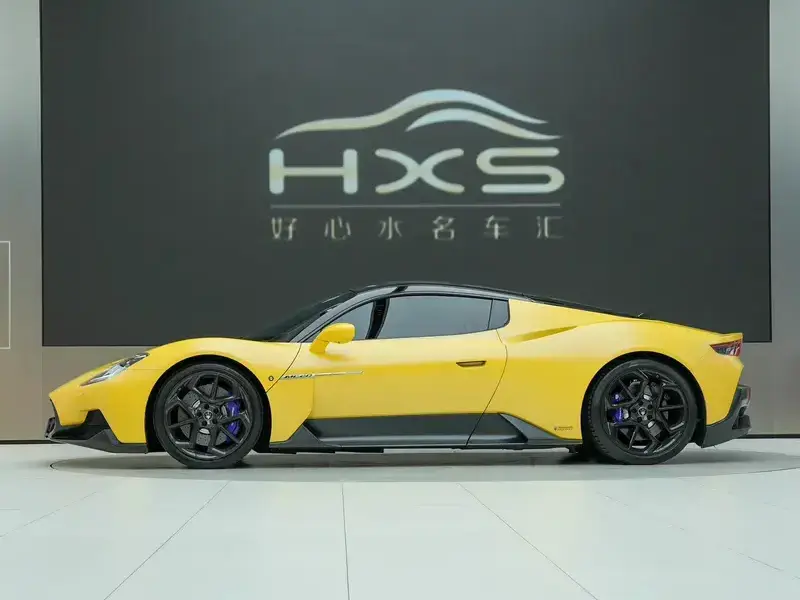 2023 Maserati MC20 с пробегом 3 000 км