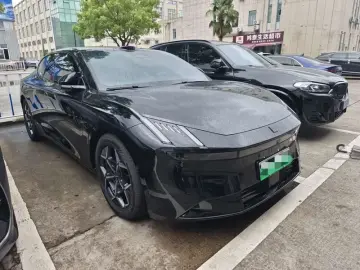 2024 Lynk & Co Z10 с пробегом 7 000 км