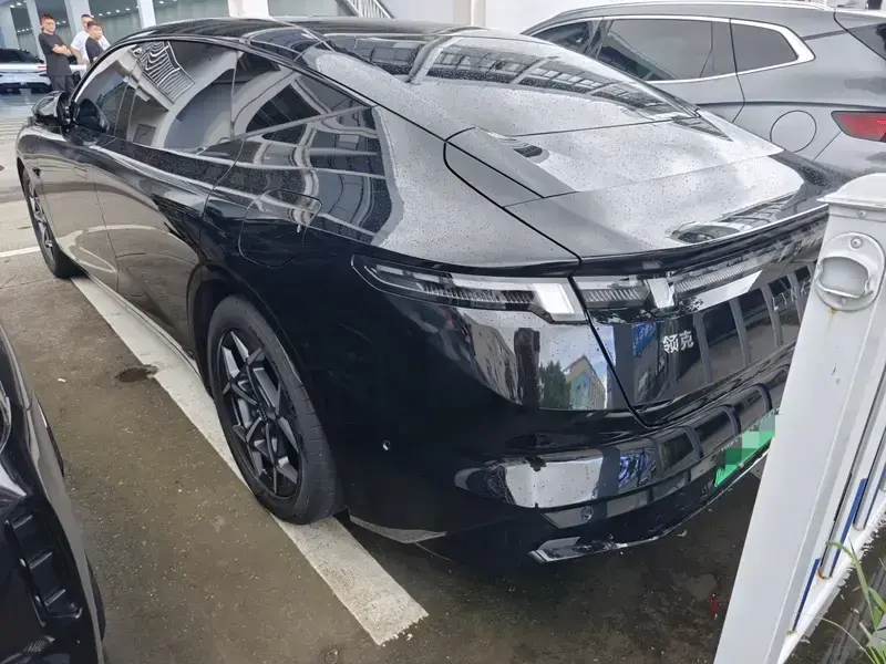 2024 Lynk & Co Z10 с пробегом 7 000 км