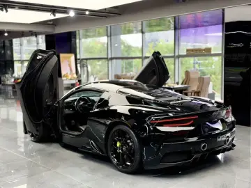 2021 Maserati MC20 с пробегом 8 000 км