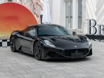 2021 Maserati MC20 с пробегом 13 000 км