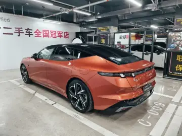 2024 Lynk & Co Z10 с пробегом 4 800 км