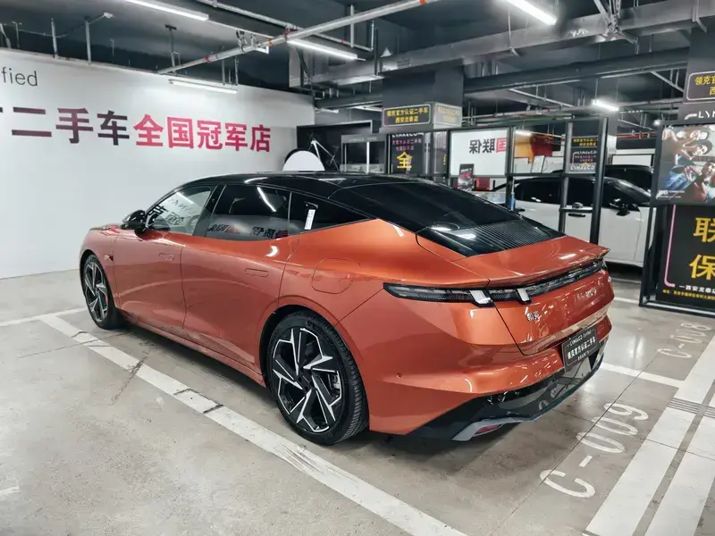2024 Lynk & Co Z10 с пробегом 4 800 км