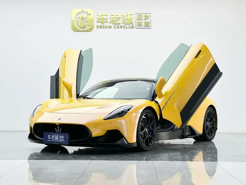 2023 Maserati MC20 с пробегом 16 700 км