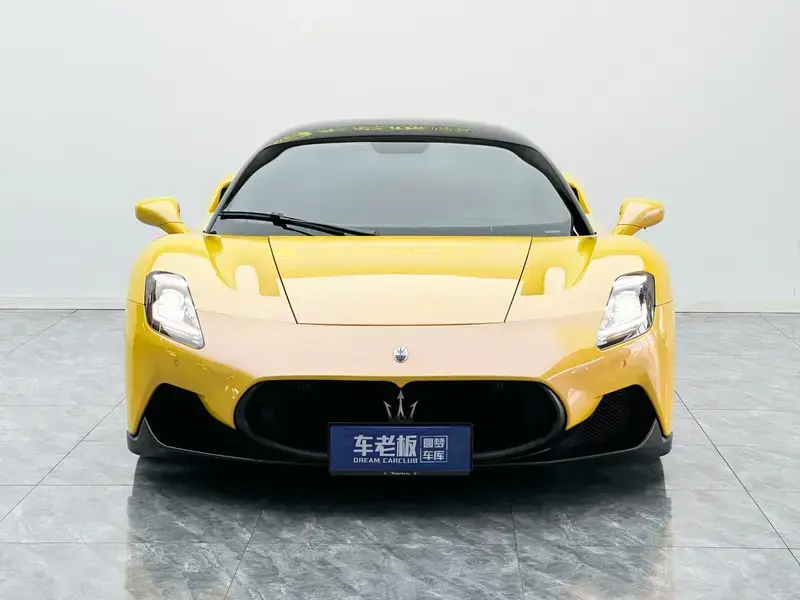 2023 Maserati MC20 с пробегом 16 700 км